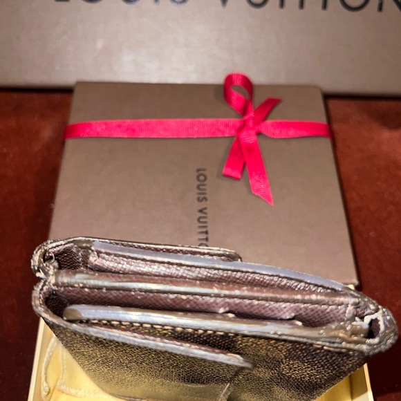 Authentic Louis Vuitton Damier ebene wallet - Picture 9 of 16